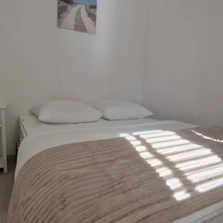 Appartement T2 - 3min Pieds - Clim - Piscine - Parking *