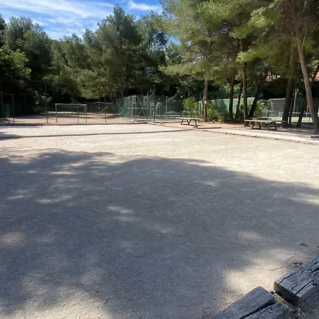 Appartement T2 - 3min Pieds - Clim - Piscine - Parking